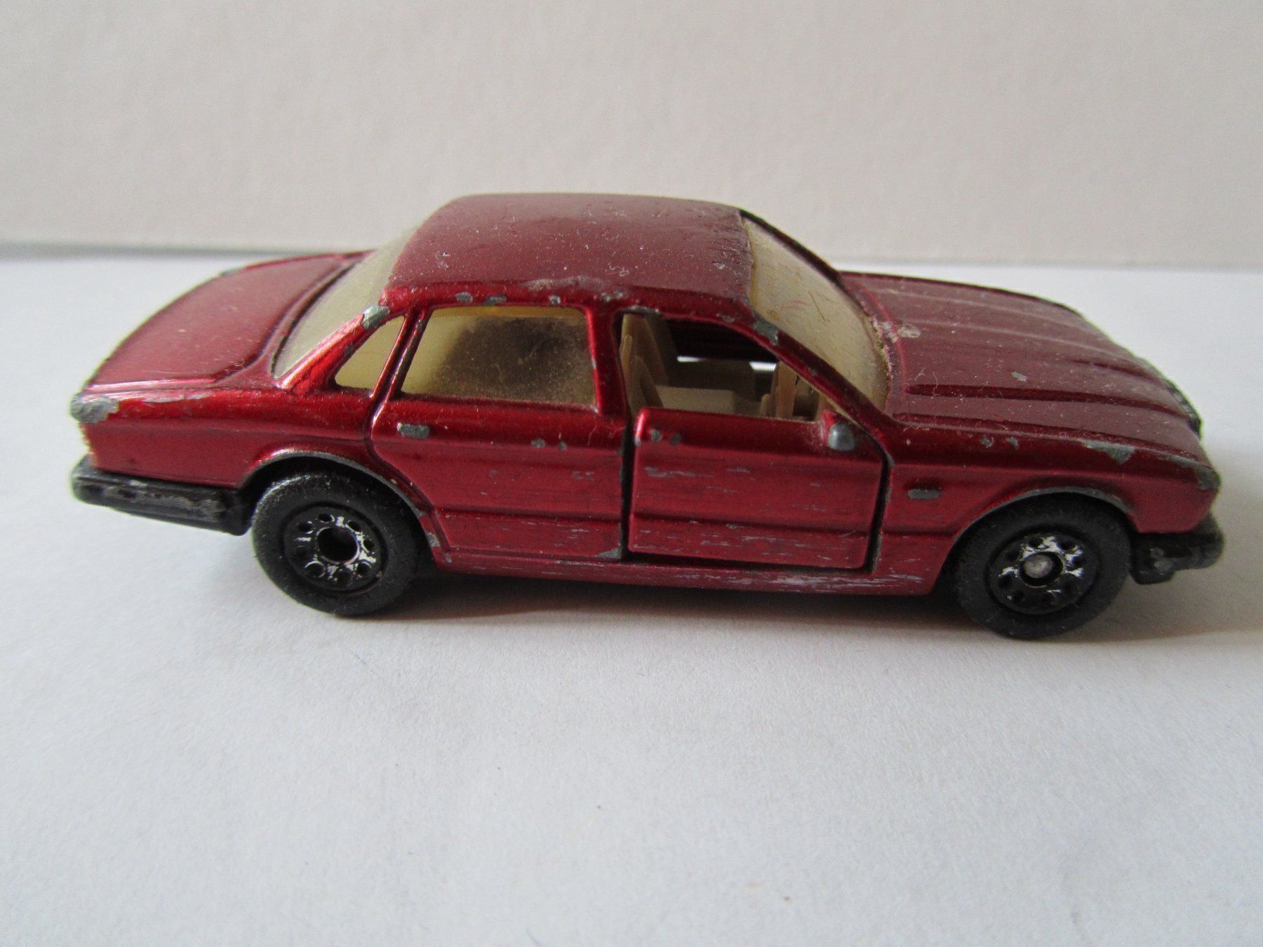 Matchbox Modellautos: Jaguar XJ6, Matchbox Macau – Gebraucht aus Weiningen ZH von dietsch57 4