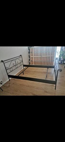 Letti: Eisendoppelbett ink Himmelbettgarnitur – Usato da Interlaken venduto da lil_j66h