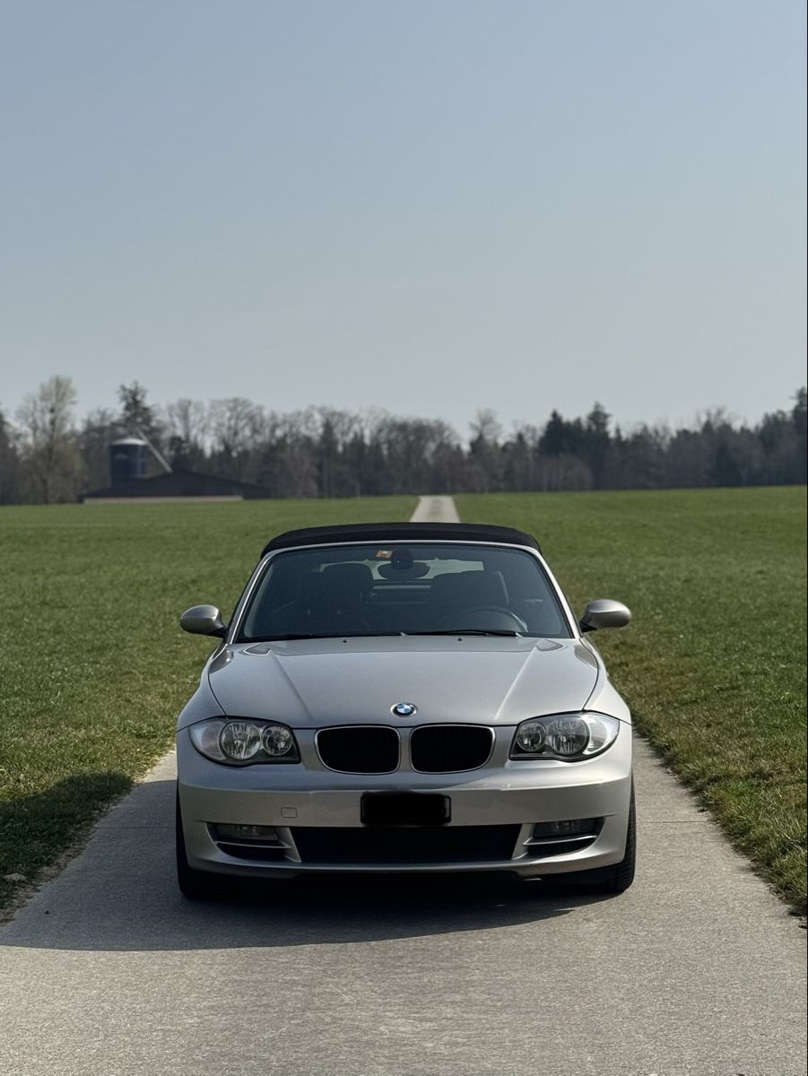 BMW Automobili: BMW 120i Cabriolet - Automat – Usato da Dotzigen venduto da 24SevenSwiss 2