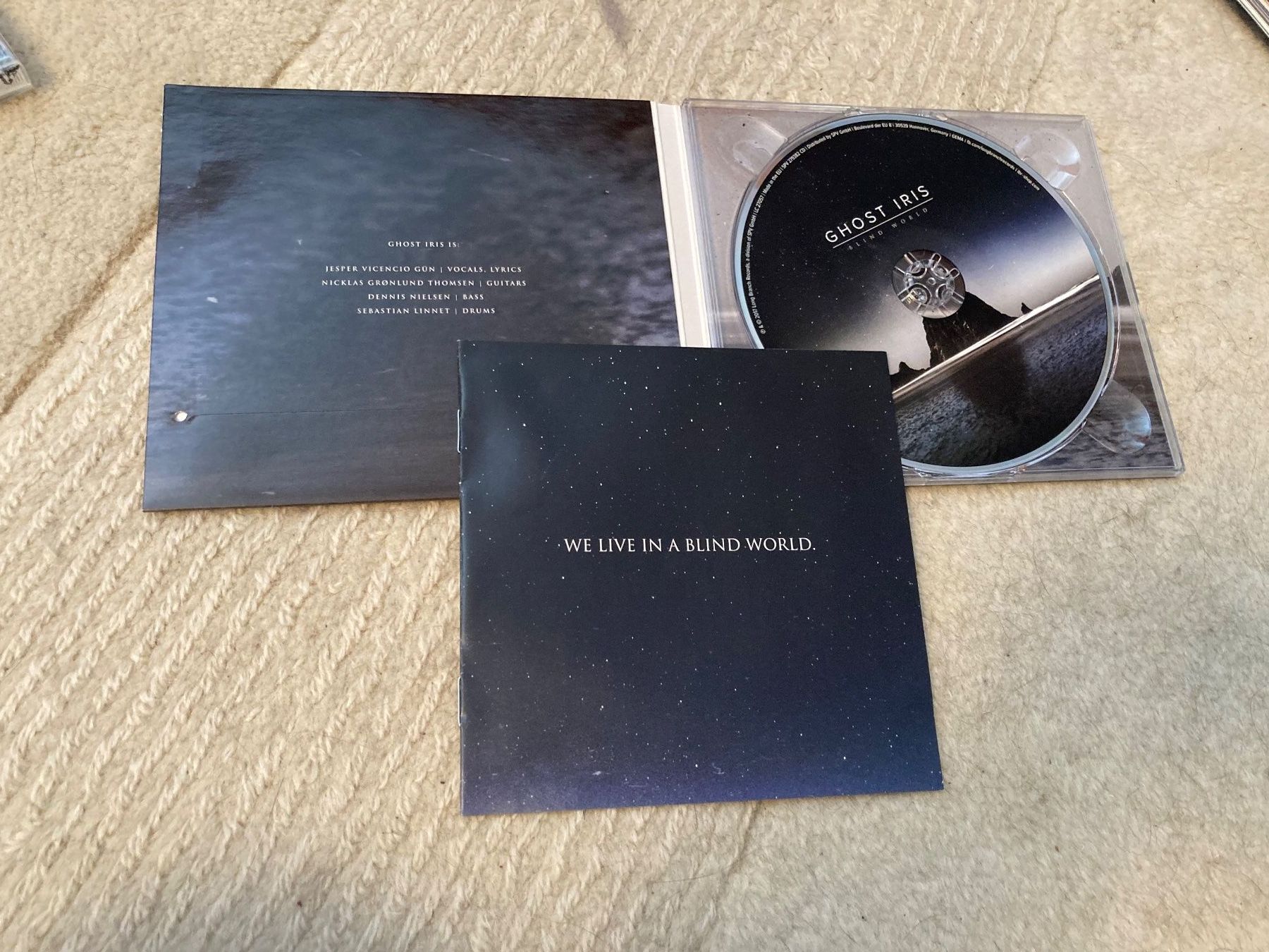 CD: Ghost Iris - Blind World - CD - Metal - Top Zustand! – Usato da Wagenhausen venduto da Novafreund283 2