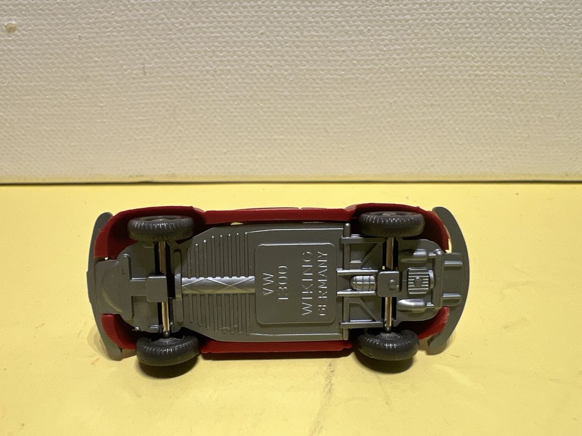 Wiking Modellini d'auto: VW Käfer 1300 weinrot in 1/87 – Nuovo (secondo la descrizione) da Weinfelden venduto da Kammerflimmern 3