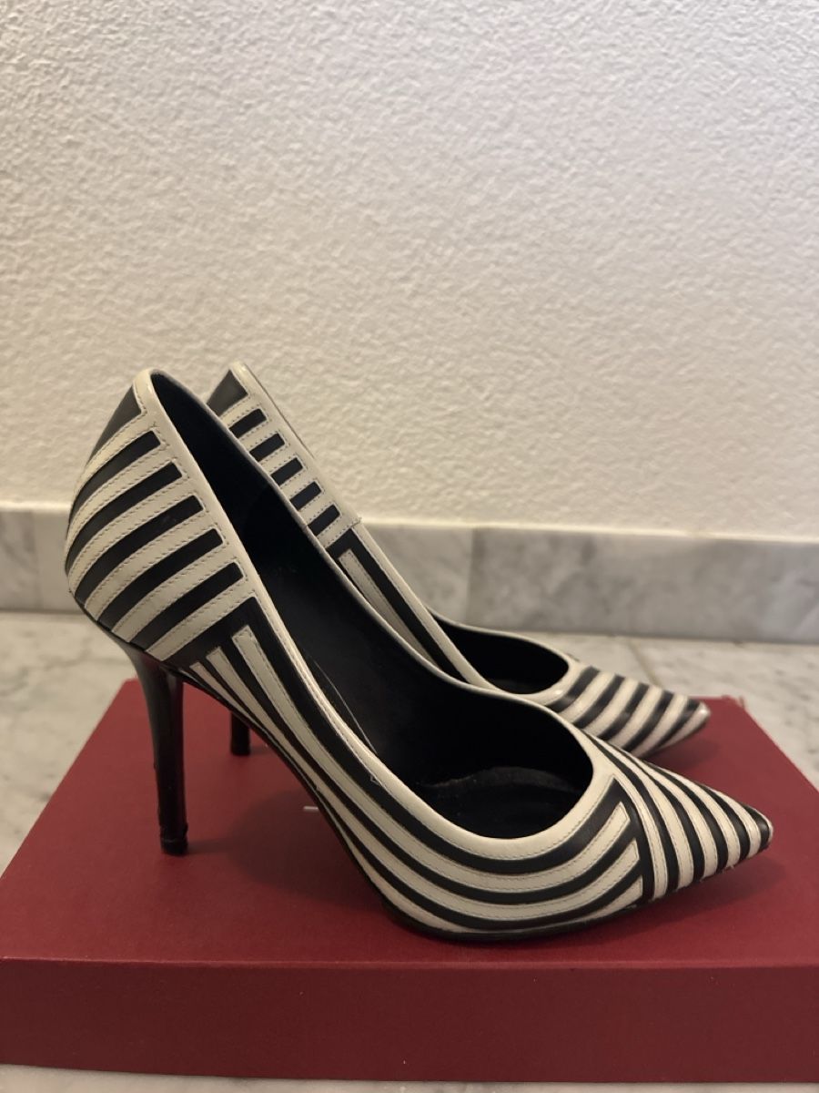 Salvatore Ferragamo Scarpe da donna: Ferragamo – Usato da Teufen AR venduto da sem_f5yg