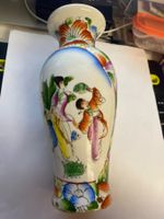 Vase en porcelaine décor asiatique peint main