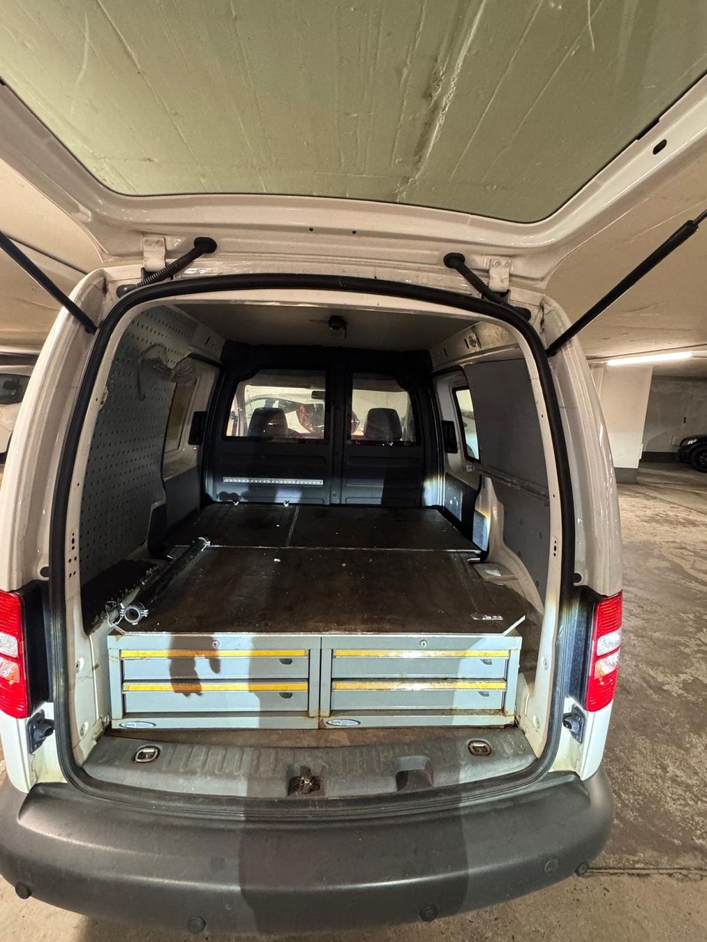 VW Nutzfahrzeuge: Volkswagen Caddy Erdgas – Gebraucht aus Basel von ire_h72y 4