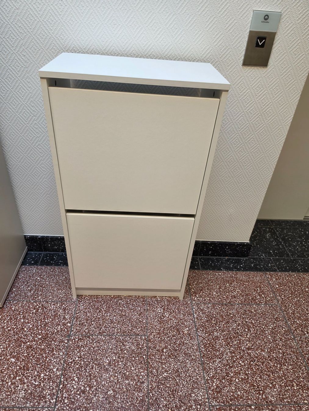 Ikea Schränke: IKEA Schuhschrank BISSA – Gebraucht aus Zürich von Junge03 3