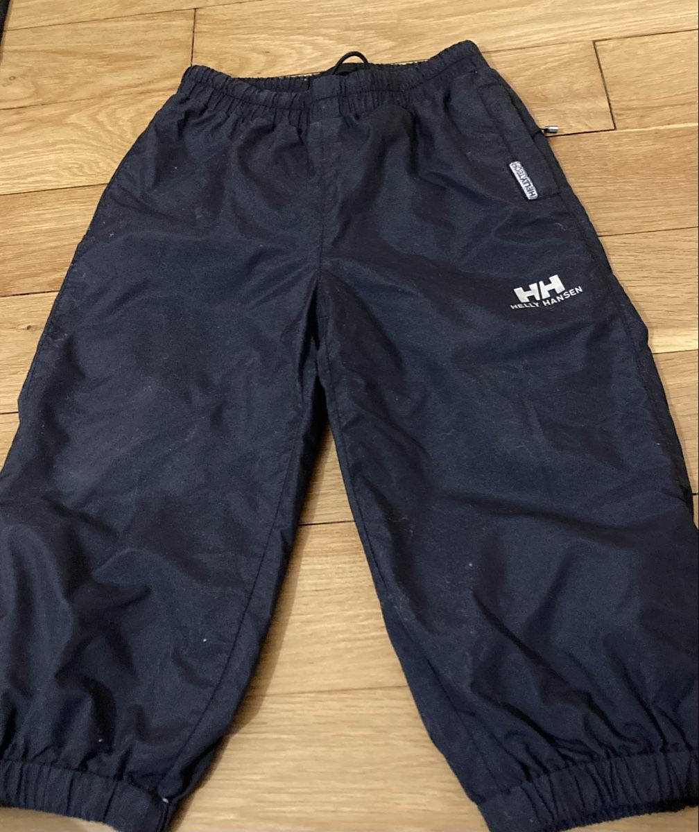 Helly Hansen Hosen: Regenhose Grösse 86 Helly Hansen – Gebraucht aus Zürich von Ekka