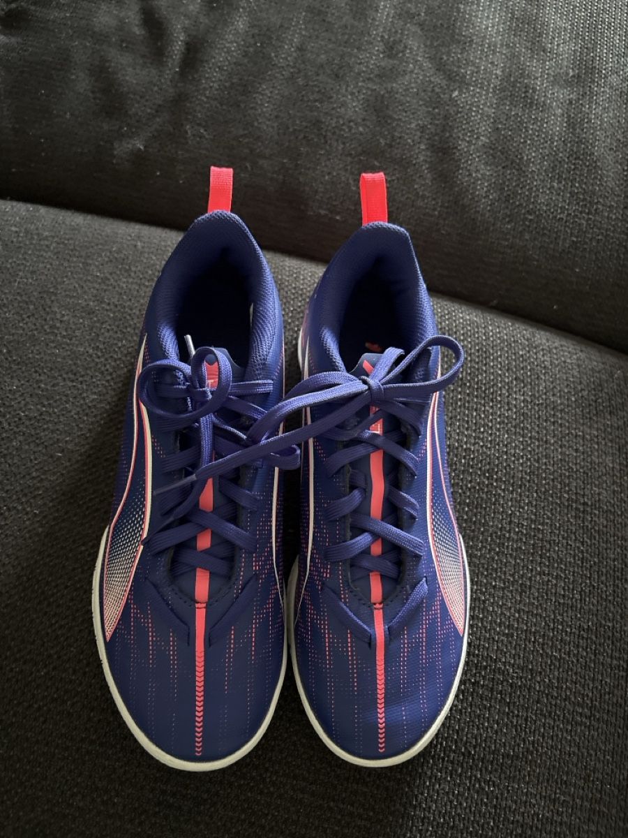 Schuhe für Mädchen: Hallenschuhe Ultra Gr.37 – Gebraucht aus pfäffikon zh von manuela052 1