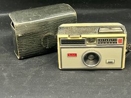 Kodak Instamatic 100 Camera avec housse
