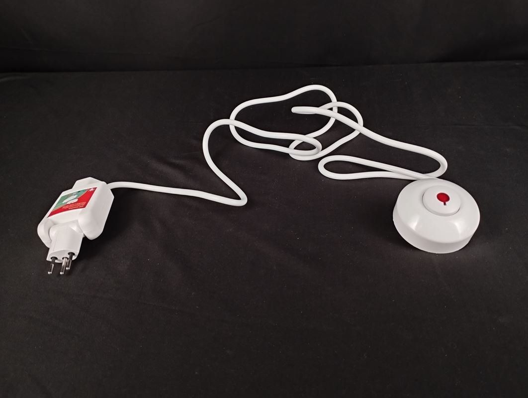 Interruttori: STEFFEN Schlaufstecker mit Universal-Dimmer – Usato da Schübelbach venduto da Restwert_Schubelbach