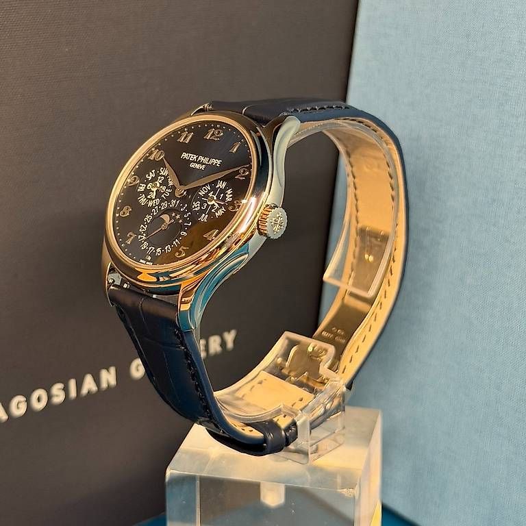 Orologi: Patek Philippe Perpetual Calendar 5327G – Usato da Genève venduto da minty.watches 1