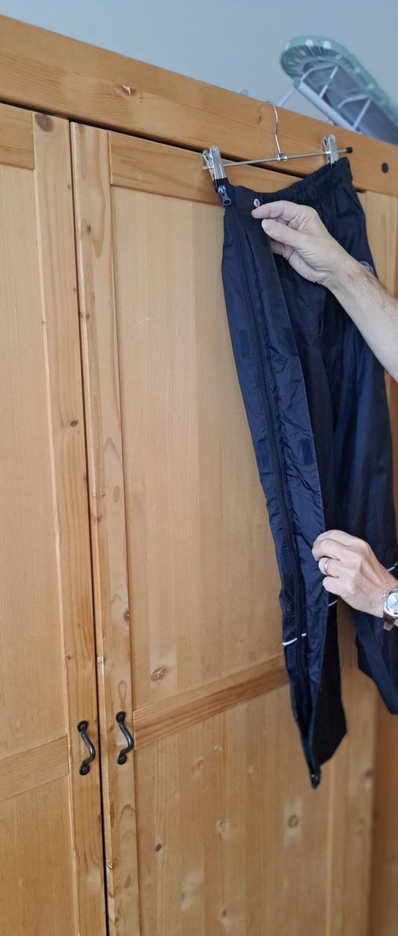 Hosen: Regenhose – Gebraucht aus Bellach von Schneehasi75 2