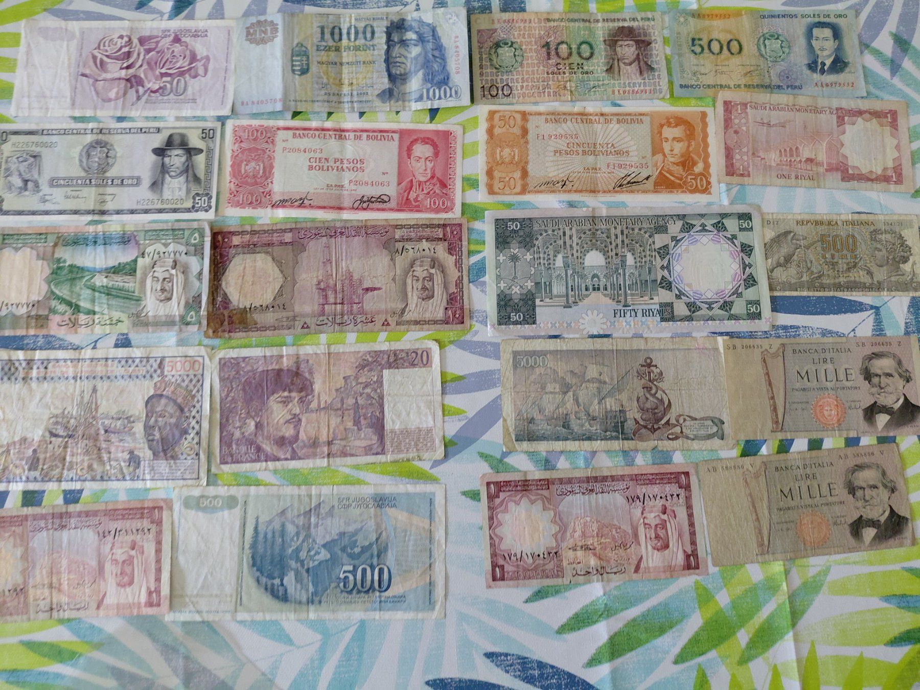 Banknoten: Div. Banknoten Welt – Gebraucht aus Horw von Onurb008 3