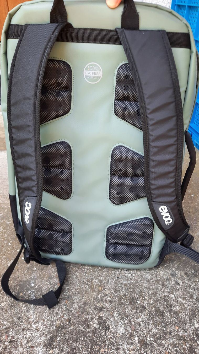 Evoc Sacs à dos: Top erhaltener Freizeit oder Businessrucksack – D'occasion à Weinfelden par tom_soen 3
