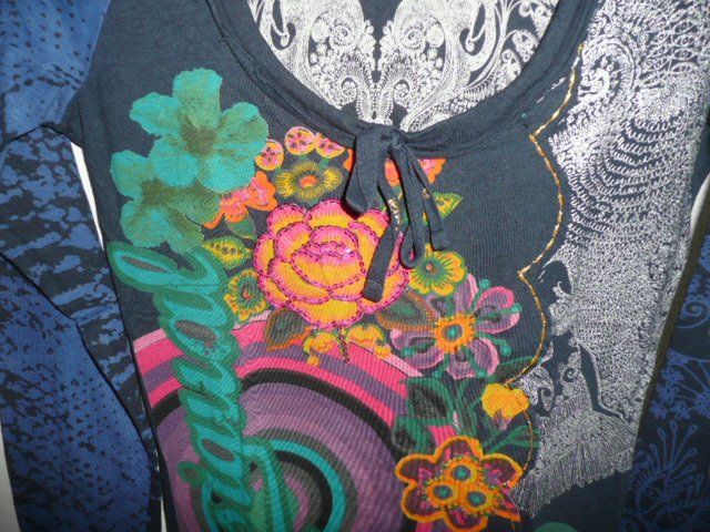 Desigual Maglioni & Felpe: Neuwertiger und schöner Pullover von Desigual – Nuovo e nell'imballaggio originale da Baar venduto da negombo 3