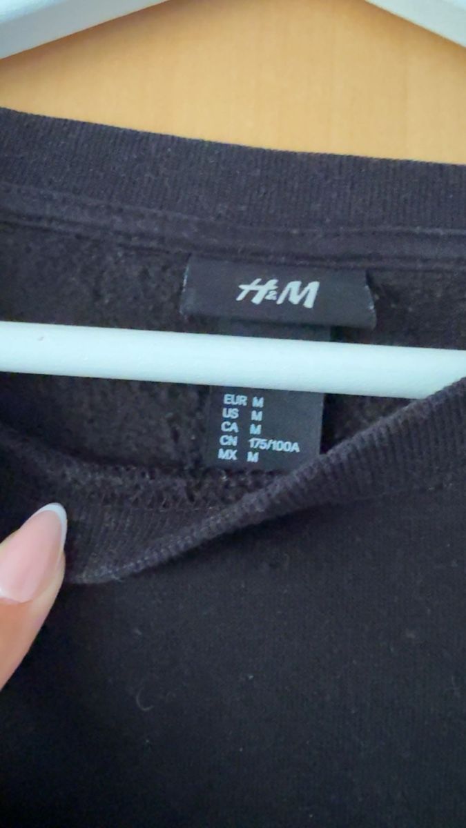 H&M Maglioni & Felpe: Sweater Unisex – Usato da Wilen (Sarnen) venduto da aninaschwab 2