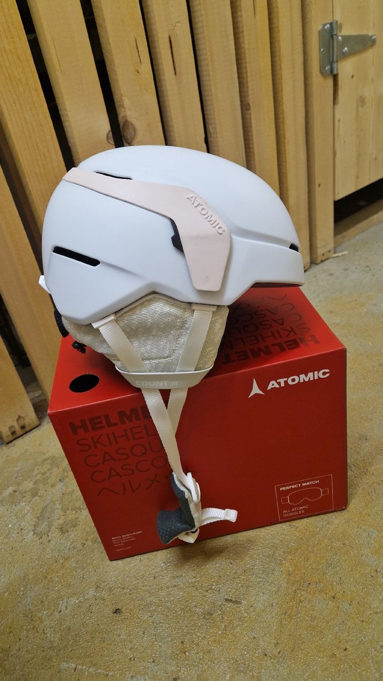 Atomic Caschi: Casque de ski Atomic - enfant taille S – Nuovo (secondo la descrizione) da Genève venduto da keenan121 3