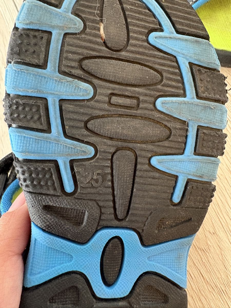 Scarpe per ragazzi: Sandalen Grösse 25 – Usato da Greifensee venduto da Dany1989 2