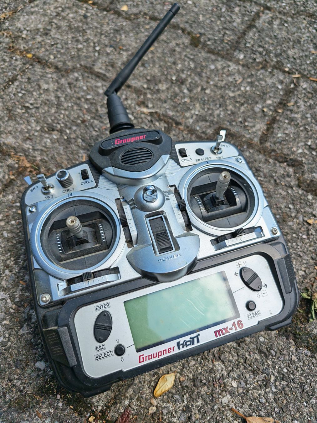 Modellismo RC: Fernsteuerungen RC zu verkaufen – Usato da Küsnacht venduto da bluemountain01 3