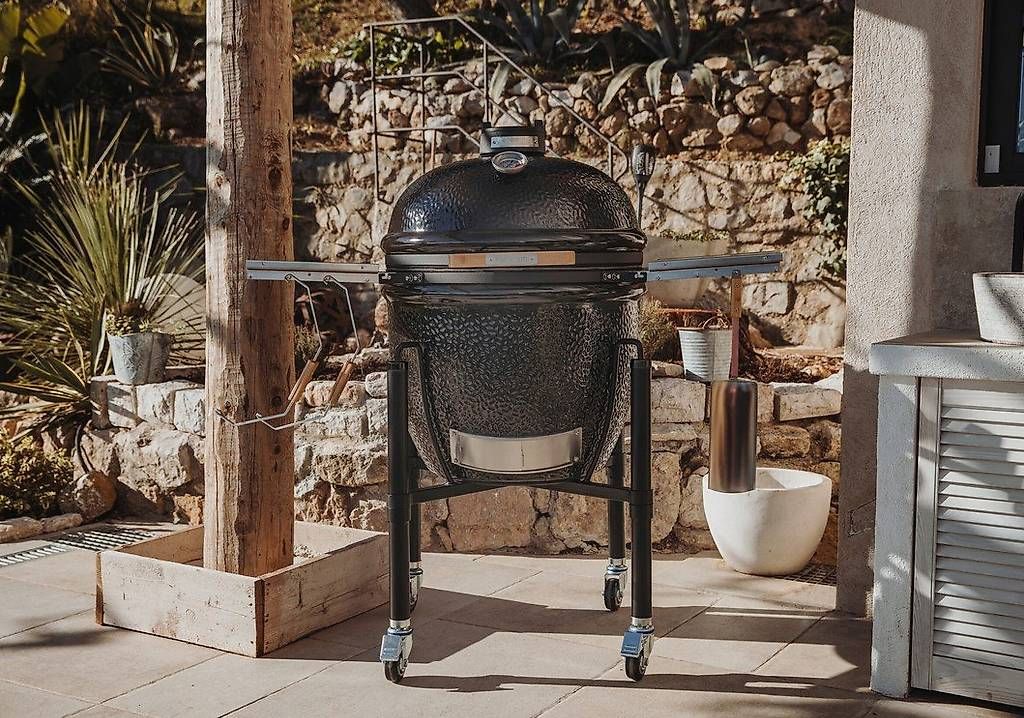Grills: Barbecue Kamado Monolith One 66 avec Chariot – Gebraucht aus Lausanne von UniDecoCasa