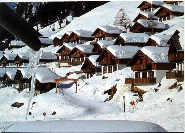Cartoline postali: BLATTEN Belalp - Feriendorf Tschuggen – Usato da Jona venduto da philajona