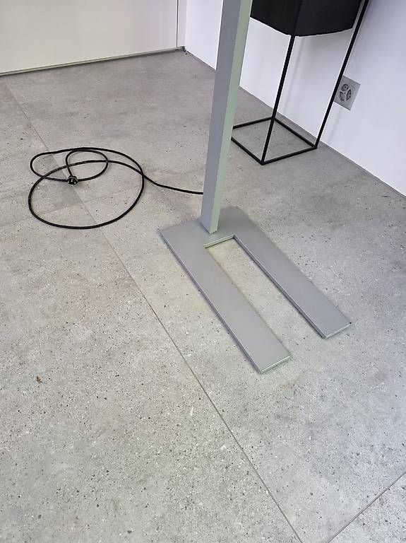 Lampade: Trilux Stehleuchte Bürolampe – Usato da Starrkirch-Wil venduto da NHA01 4