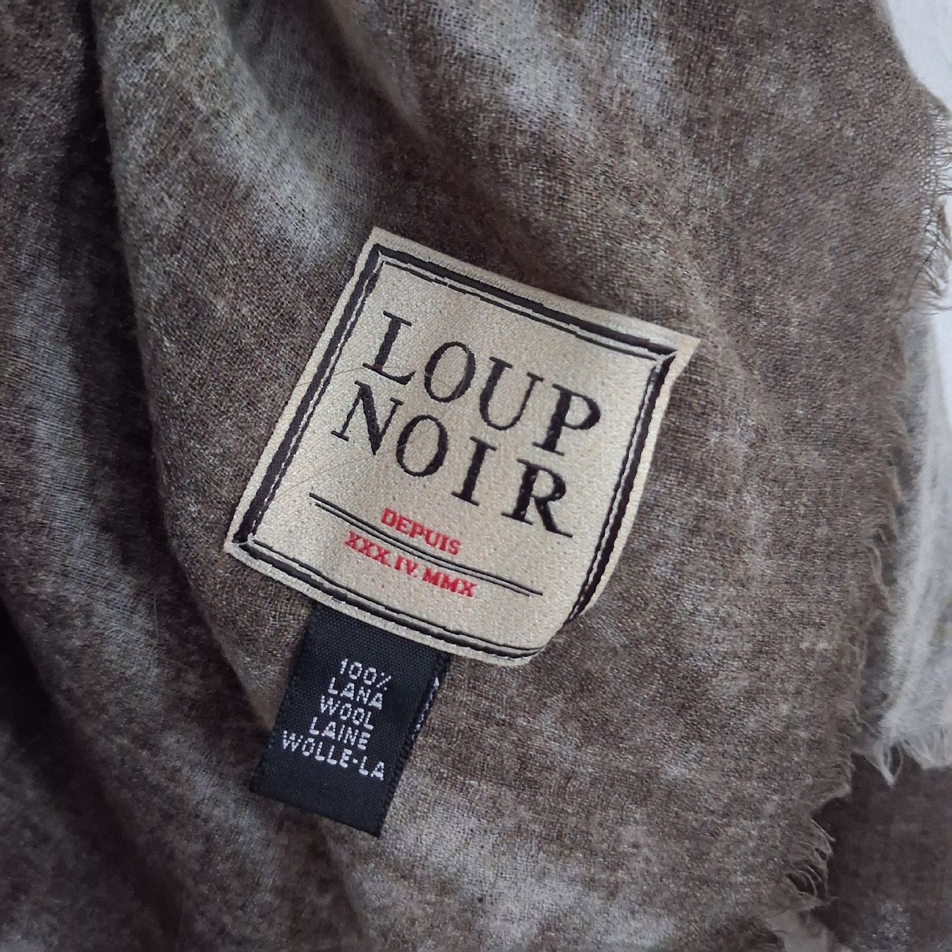 Foulards & écharpes: Loup Noir wool scarf – Neuf (Voir description) à Wil SG par tre_g2l7 2