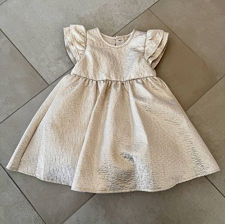 Wunderschönes Gold Kleid Gr. 110