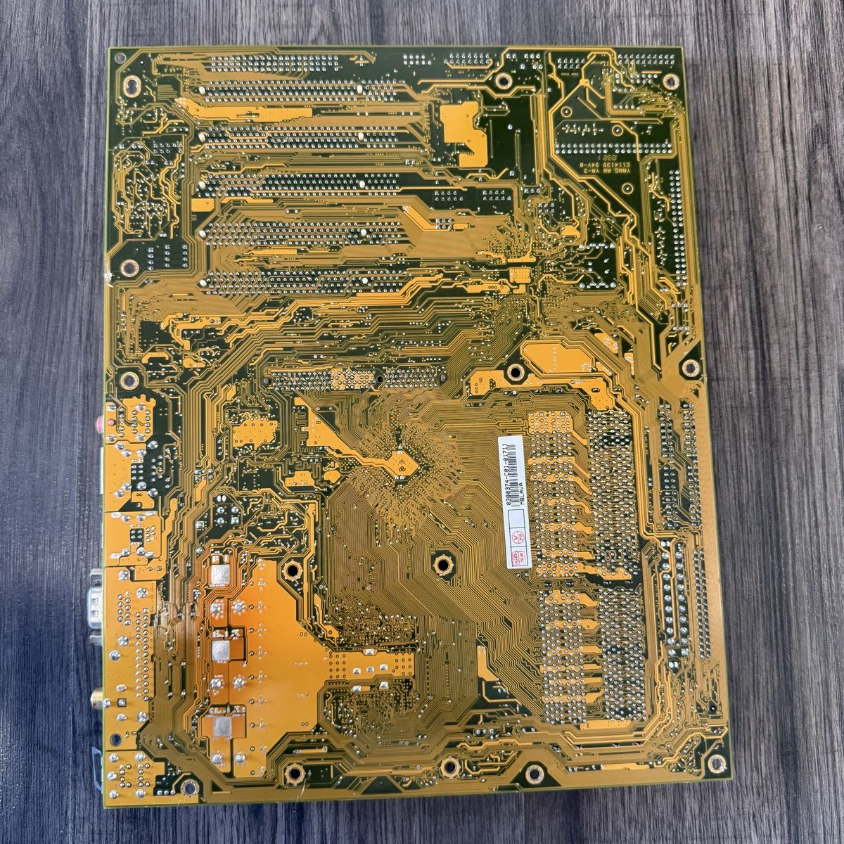 Mainboards: Carte mère ASUS P4P800 Rev 2.00 Socket 478 – Gebraucht aus Evilard von Adrien___2 1