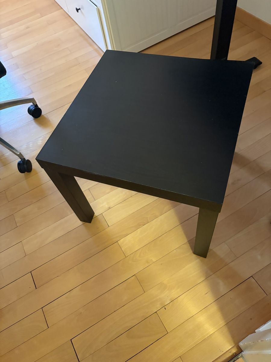 Ikea Tavoli: IKEA lack  – Usato da Zug venduto da joepg
