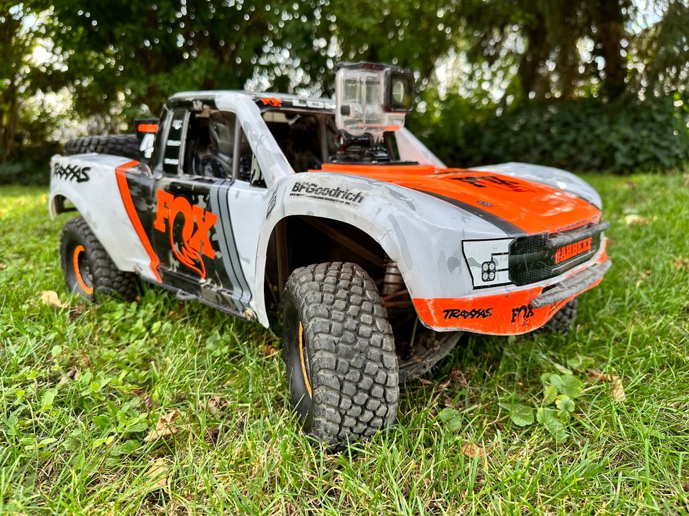 Traxxas Trophy Truck Unlimited Desert Racer 4x4 Weiss 1:7 | Kaufen auf ...