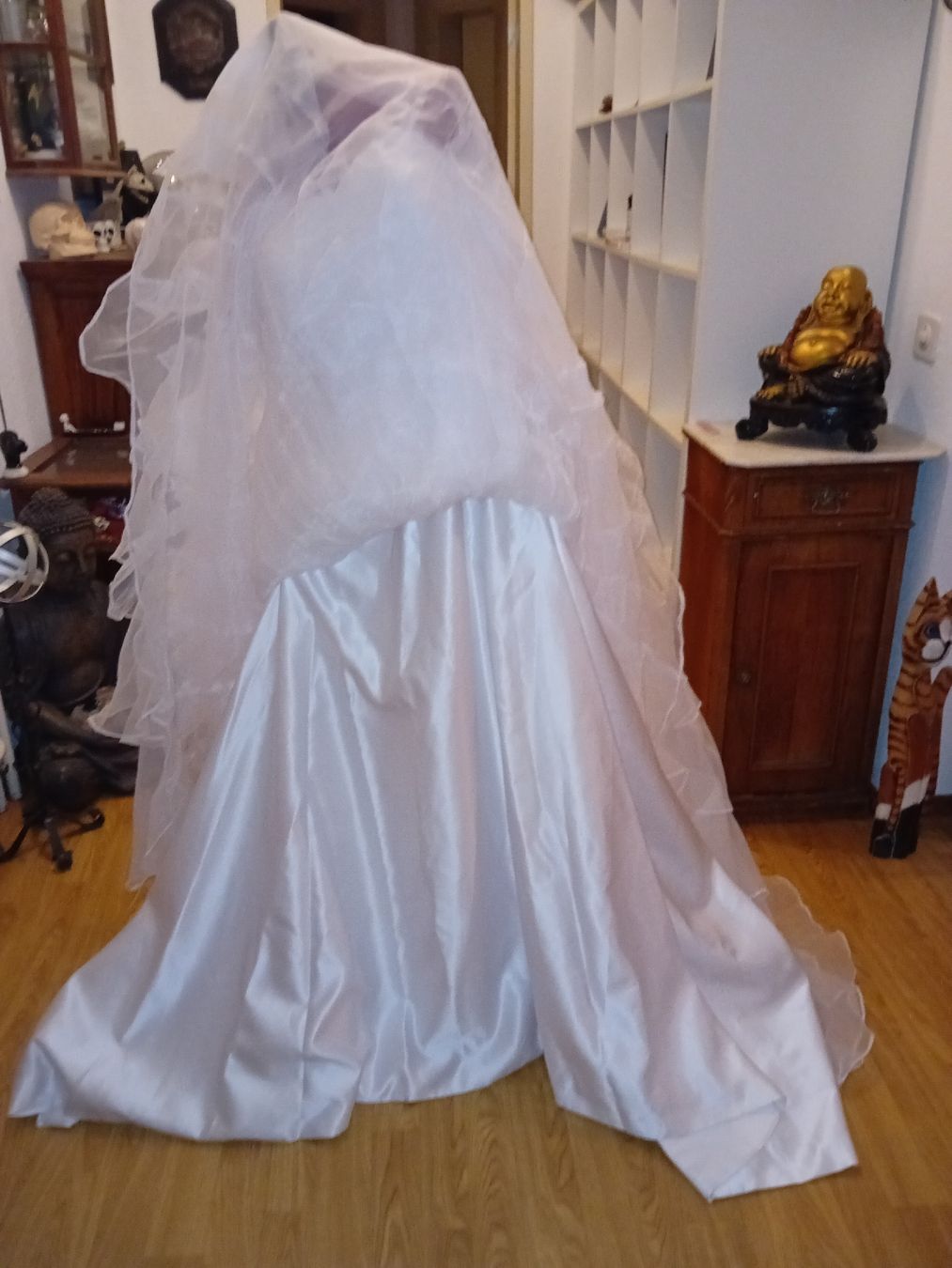 Kleider: Abito da sposa bianco con volant e strascico – Gebraucht aus Biasca von Old_6blh 6