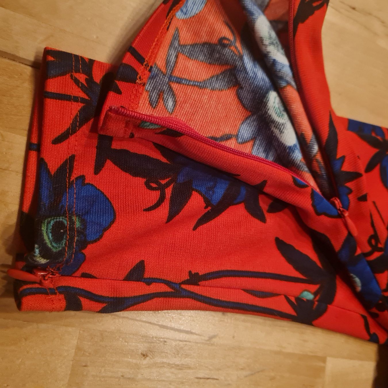 Pantaloni: Ausgefallene Damenhose sretch – Usato da Thierachern venduto da Staecketoeri 2