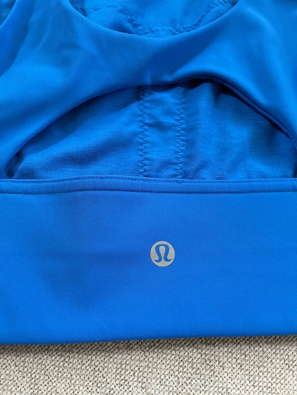 Lululemon Altra biancheria intima: Lululemon Stronger As One Long Line Bra *Medium Support, C/D – Usato da Münchenstein venduto da B771 7