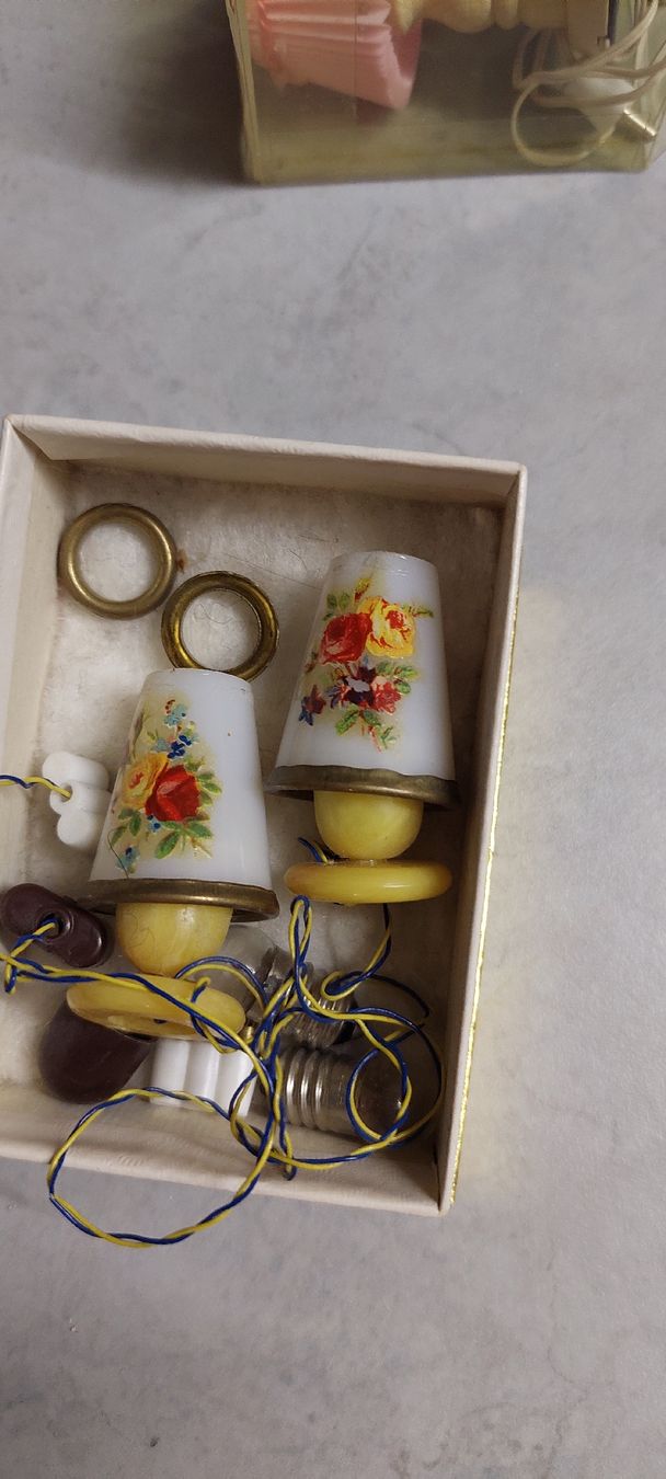 Case e mobili per bambole: Puppenstuben Lampen  antik  – Usato da Muri AG venduto da nindo1 2
