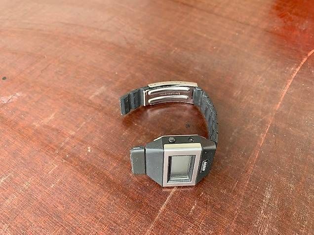 Strumenti musicali: Bertone STRATOS Uhr – Usato da Gränichen venduto da Xbertone 3