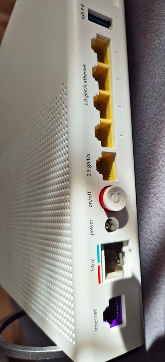 Swisscom Modem & Router: SWISSCOM Internetbox 3 mit Garantie – Usato da Mettendorf TG venduto da Ricardo-Bazar 4