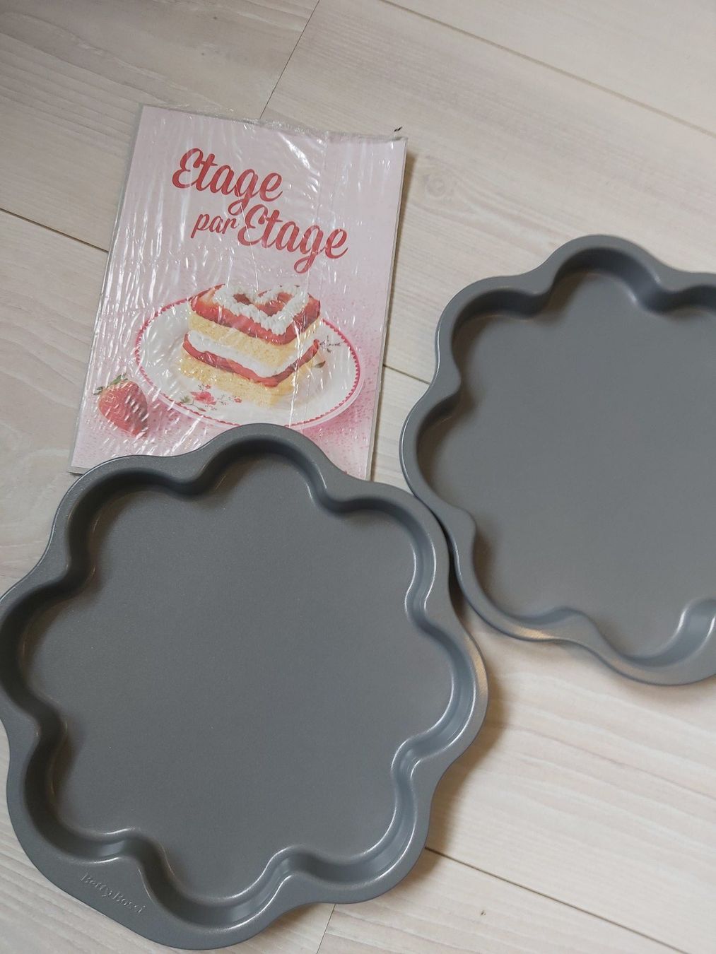 Betty Bossi Teglie da forno: Moules à gâteaux fleur neuf – Nuovo e nell'imballaggio originale da La Rippe venduto da veromaud