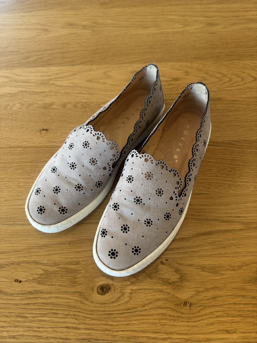 Scarpe da donna: Schuhe UNNÜTZER – Usato da Knonau venduto da geb_zc7b