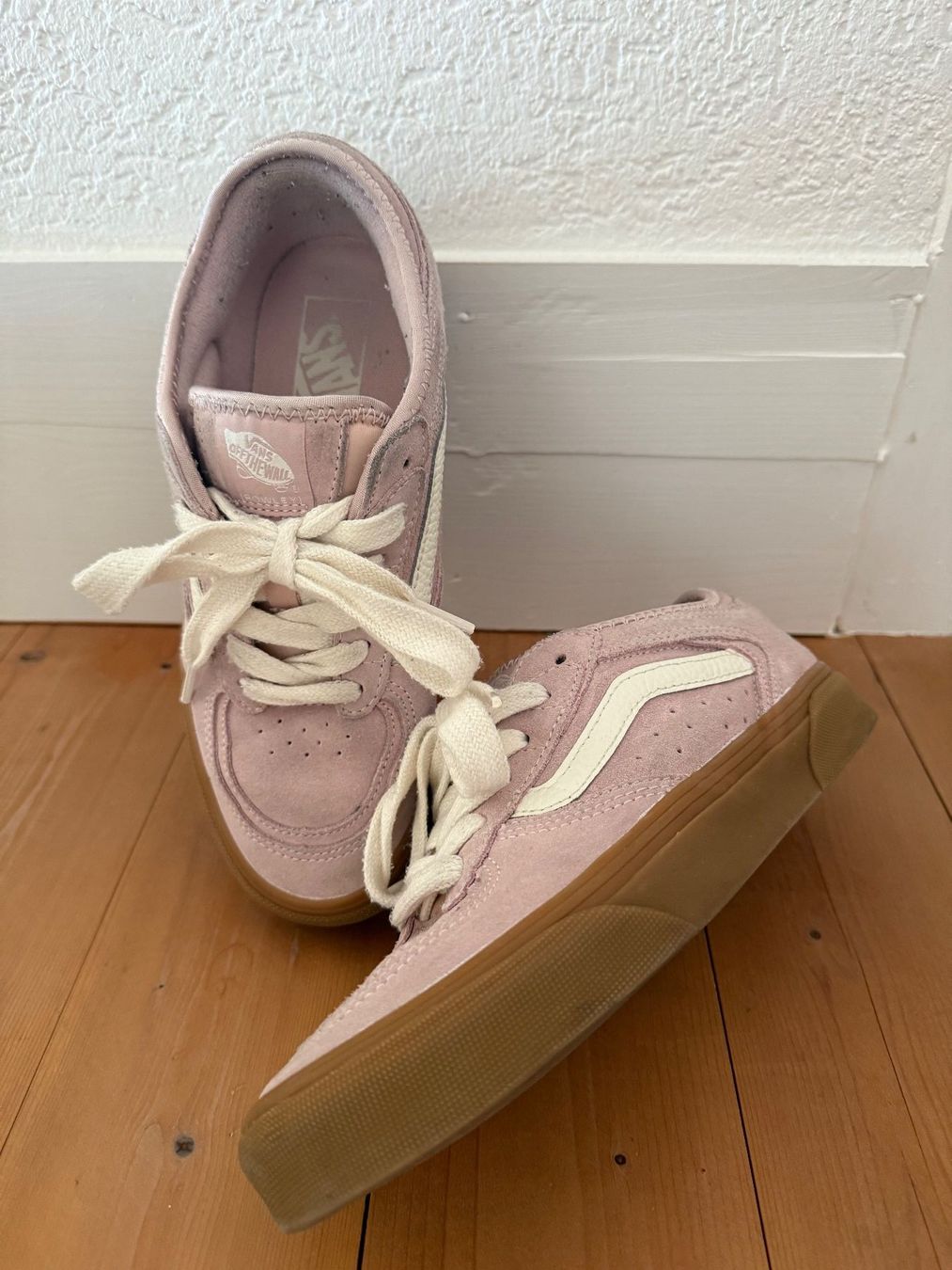 Vans Chaussures hommes: VANS Lederneakers Classic Gr. 38 rosa – D'occasion à Biel/Bienne par 0312tanja 2