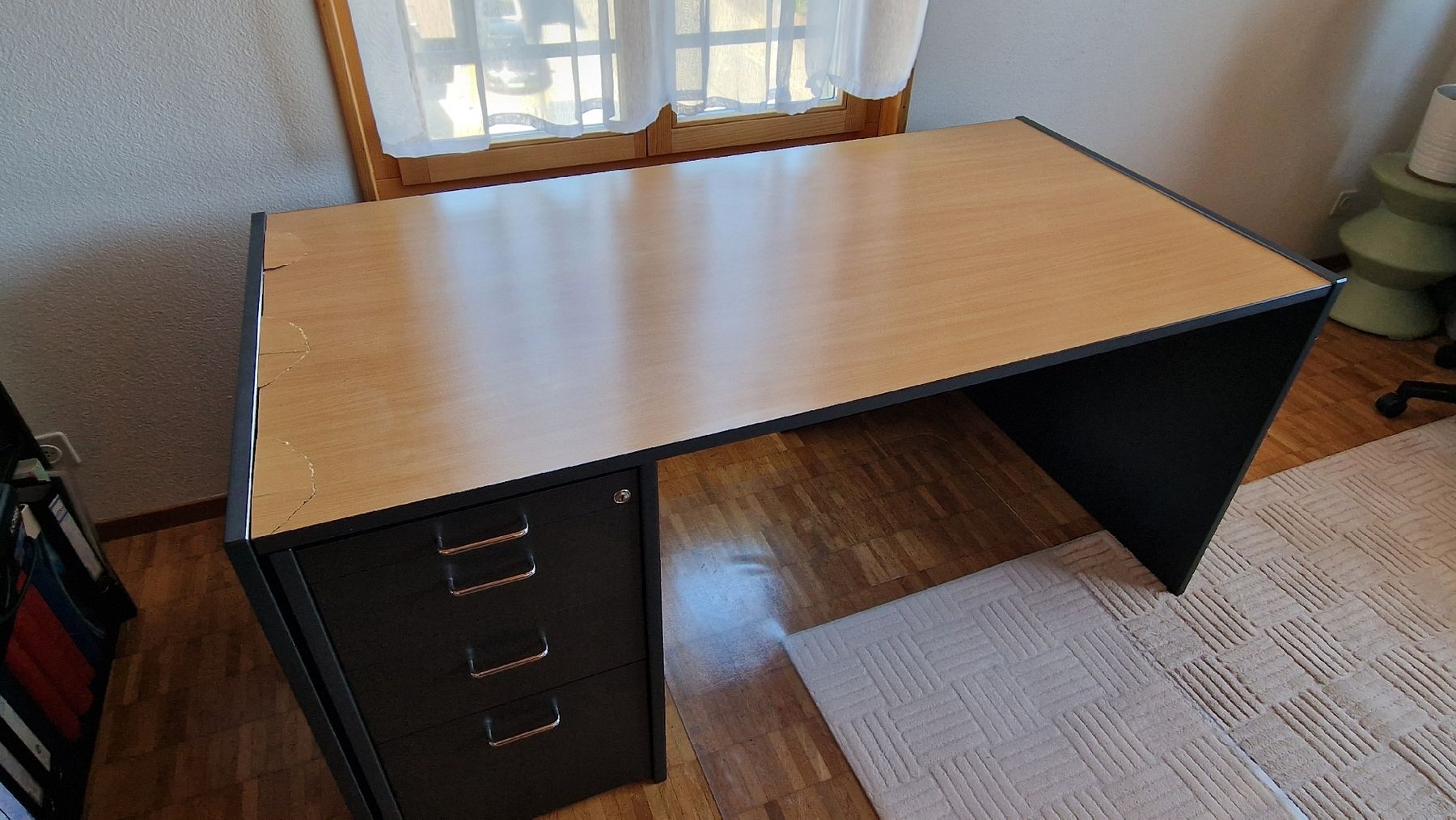 Schreibtische: Solid desk with drawers  – Gebraucht aus Oberburg von aurora_ch