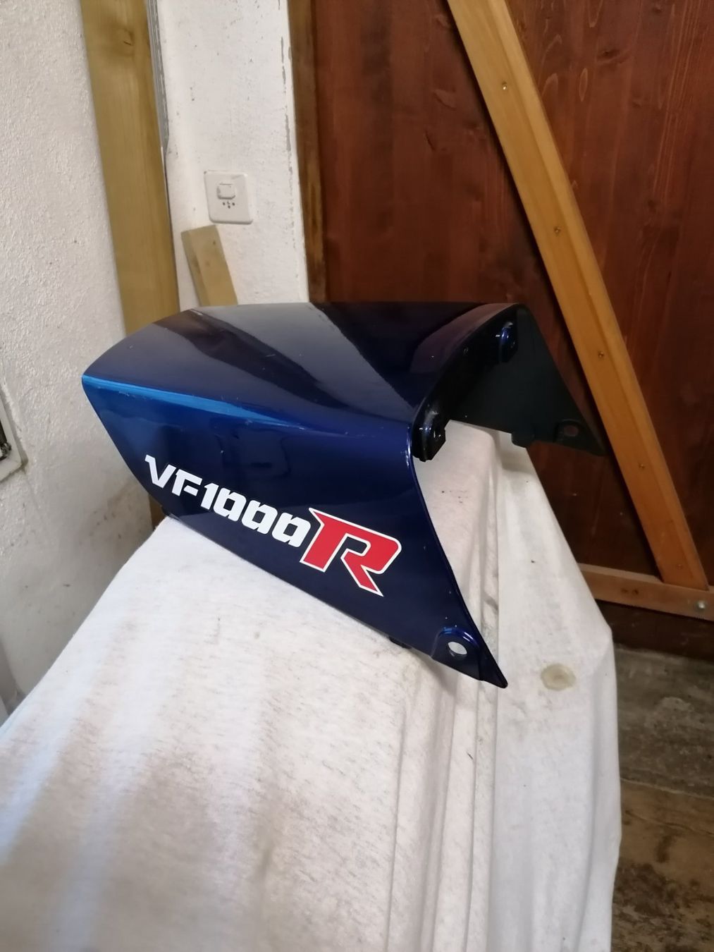 Honda Strasse: HONDA VF1000R Verschalung – Gebraucht aus Giswil von Sigi047