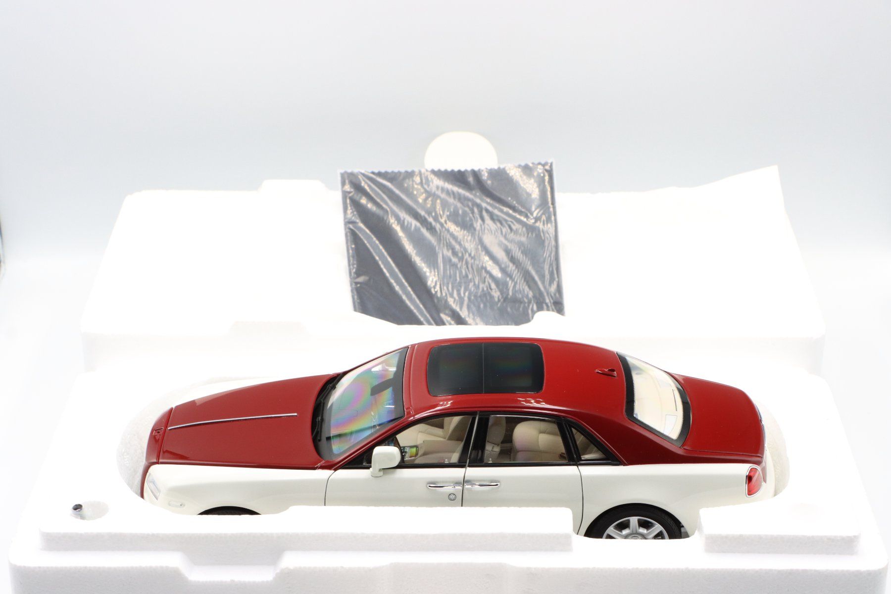 Rolls Royce Modellini d'auto: Rolls Royce Ghost 2011 1:18 Kyosho – Nuovo e nell'imballaggio originale da Bühl b.Aarberg venduto da modelldiecast 2