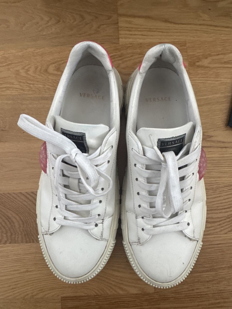 Versace Scarpe da donna: Versace Greca Sneakers – Usato da Dübendorf venduto da MariaS. 3