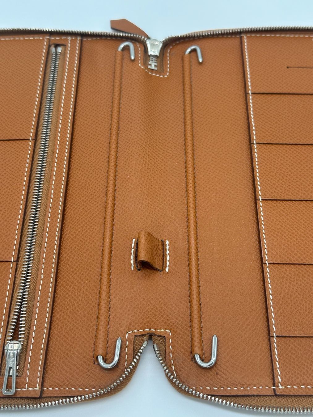 Hermès Portefeuilles: Hermès Porte-documents / Globbetrotter Zip – D'occasion à Trelex par emi_r59r 8