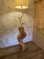 Designer Stehlampe Unikat aus 100-jährigem Altholz | Handmad