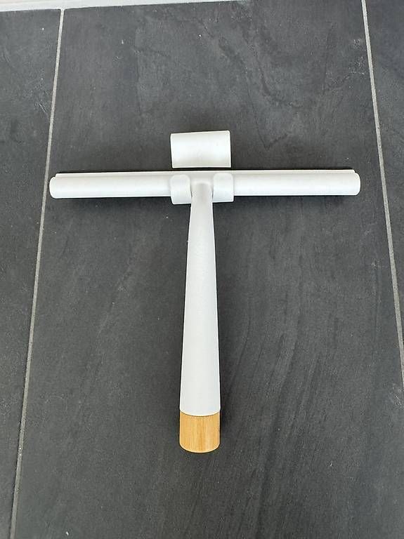 Eviers & lavabos: Bathroom squeeze  – Neuf avec emballage d'origine à Cham par fin_58ll