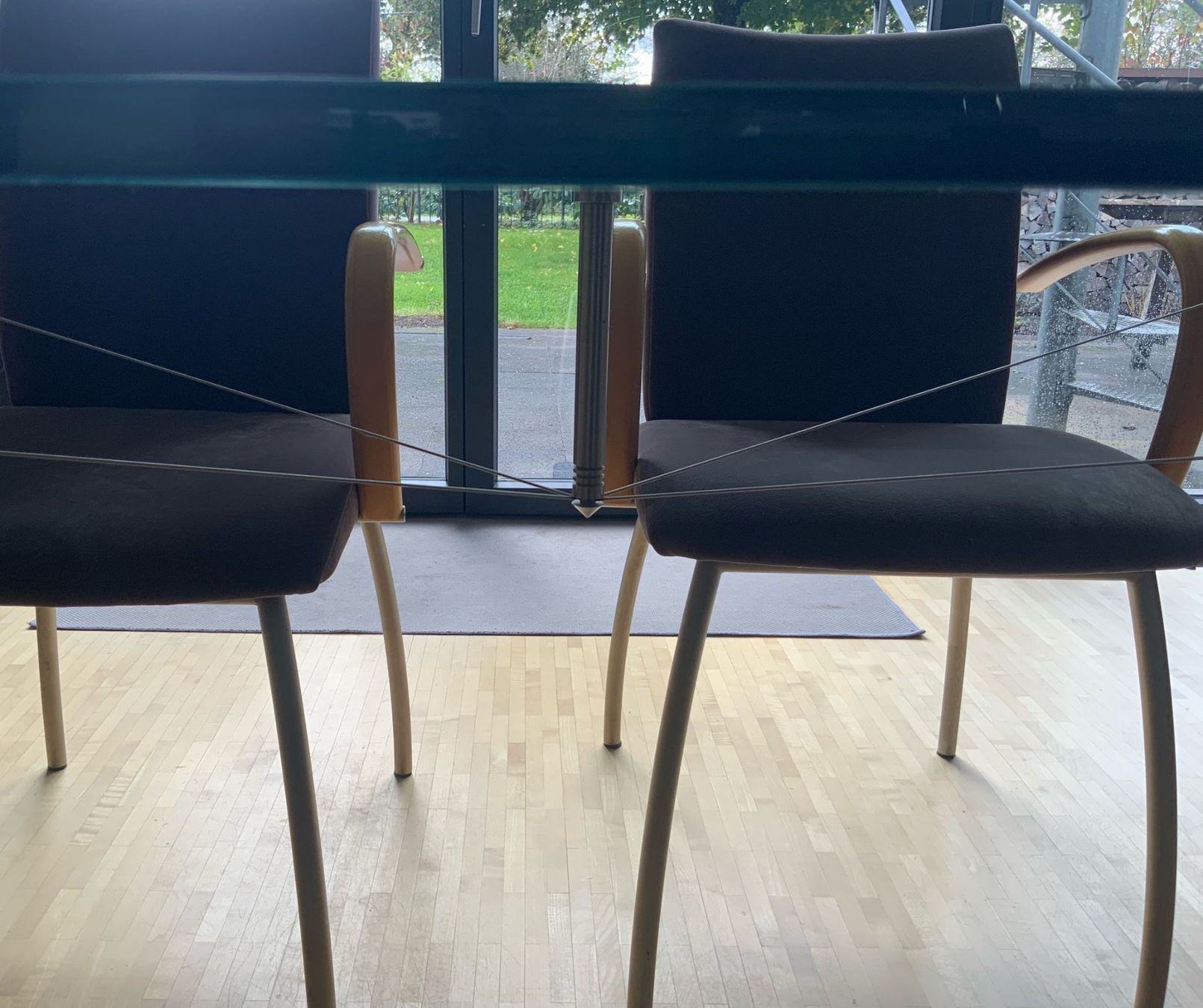 Set di tavolo e panche: Glastisch inkl. 6 Stühle – Usato da Amriswil venduto da RebeccaMoser 4