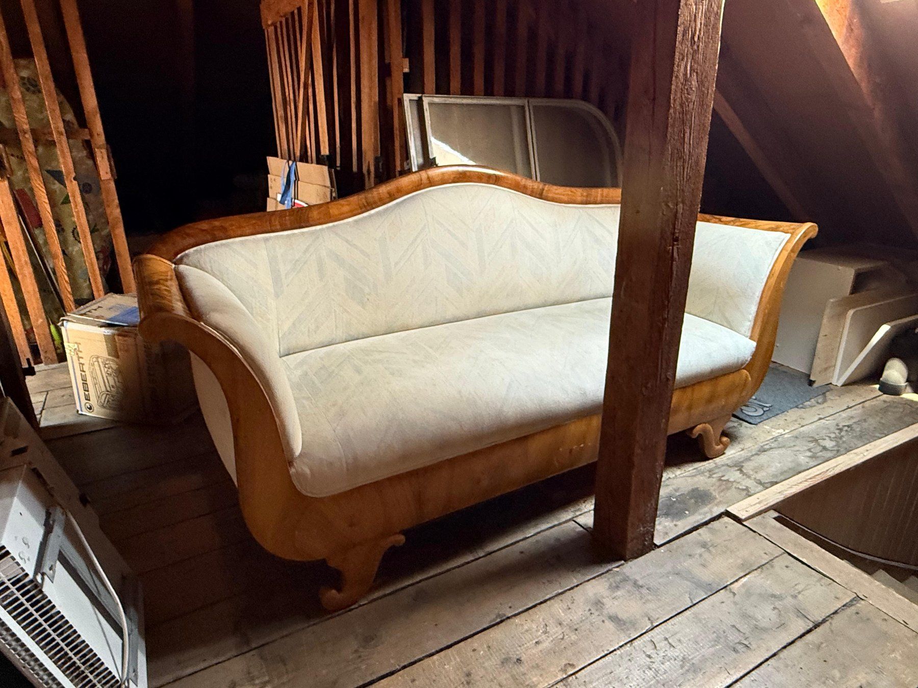 Sofas: Altes Sofa im Biedermeier-Stil – D'occasion à Bern par Samucinho