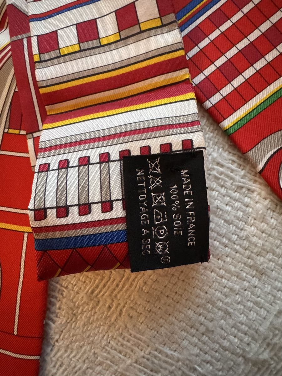 Hermès Foulards, Tücher & Schals: Hermès Twilly Voltes et Pirouettes – Neu und originalverpackt aus Genève von Allisgood 3