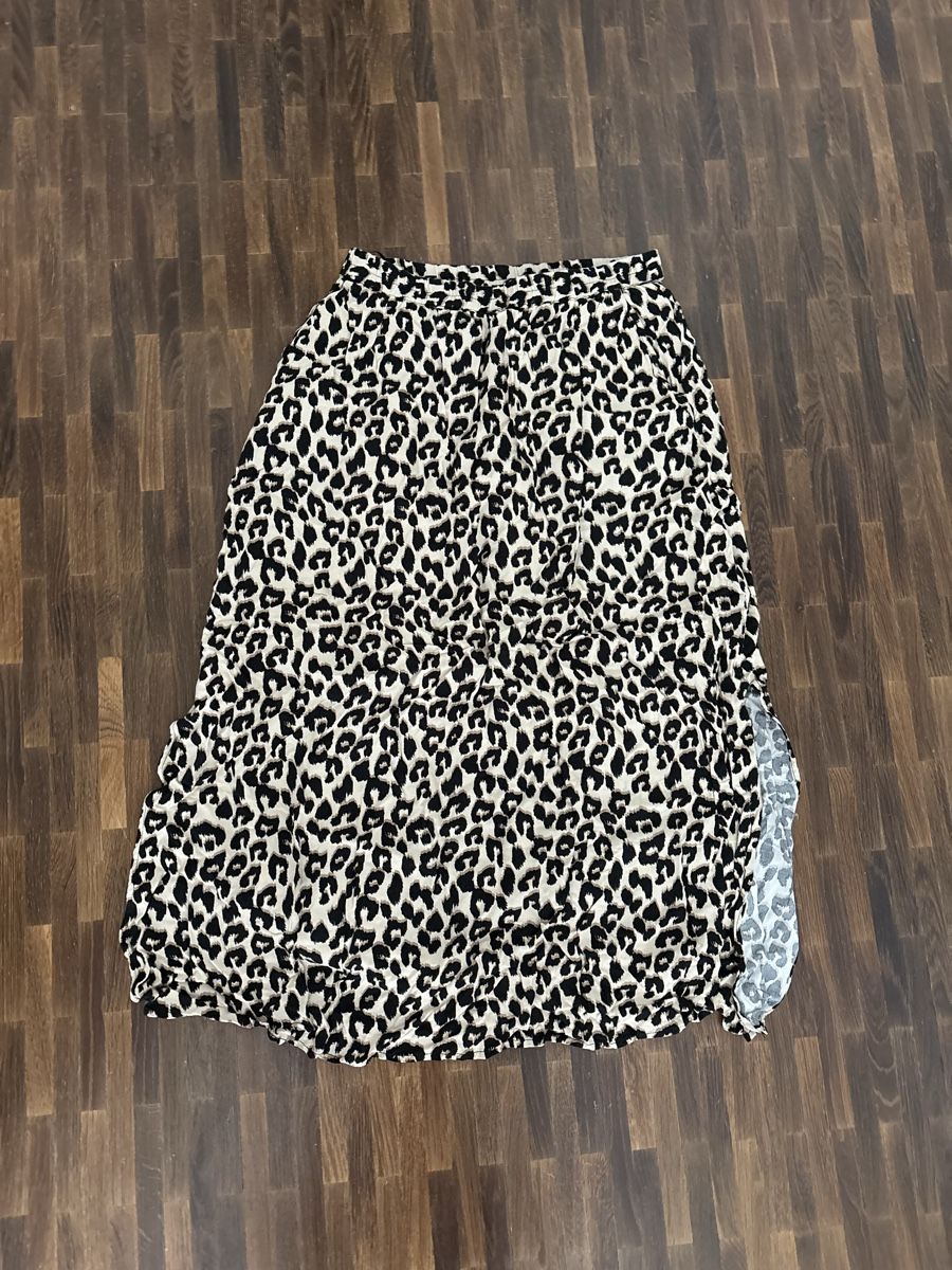 Vero Moda Gonne: Vero Moda Leopard Print Midi Skirt Size S  – Usato da Hinwil venduto da liviipivii